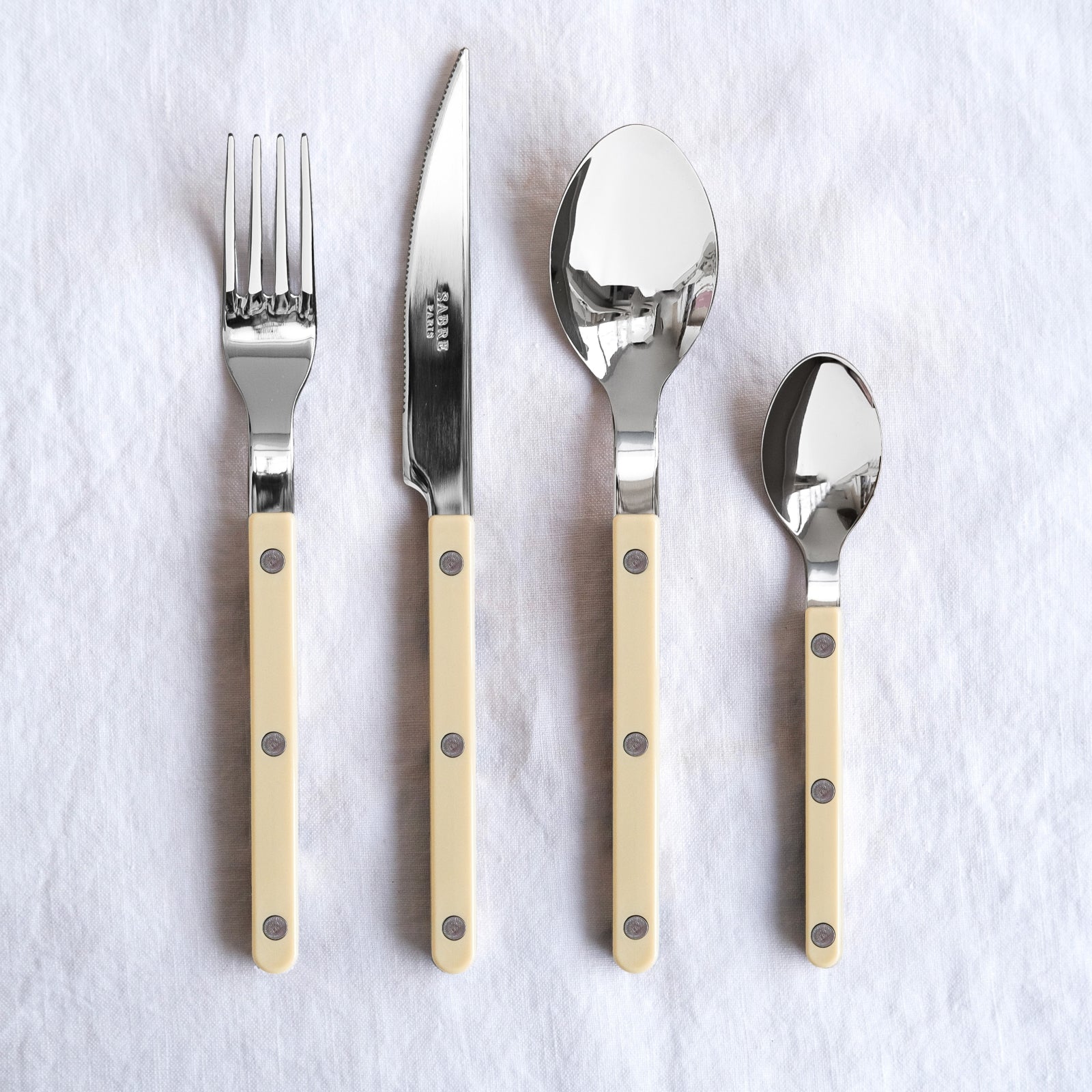Bistrot Solid 4 Piece Cutlery Set in Ivory