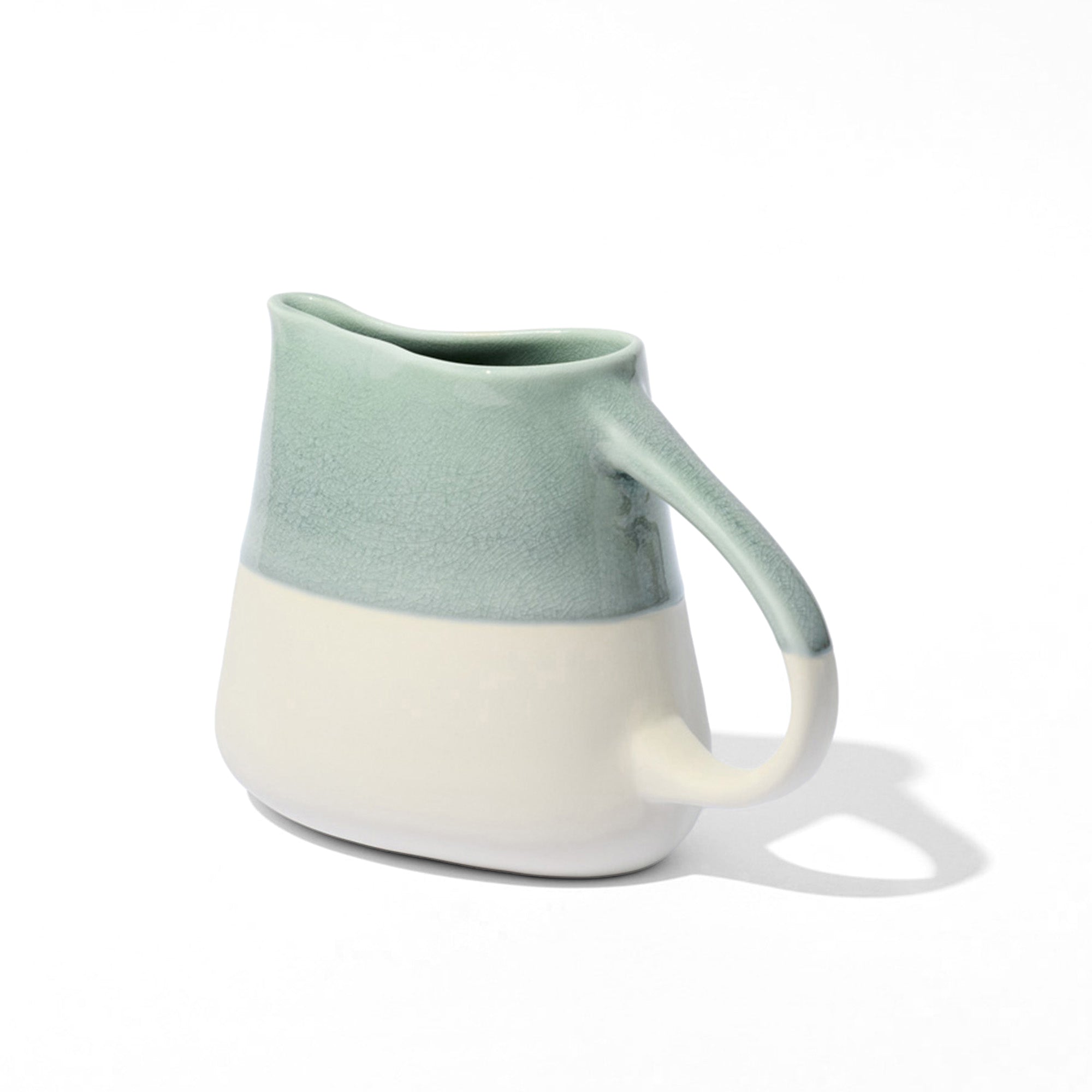 Maguelone Pitcher in Cachemire