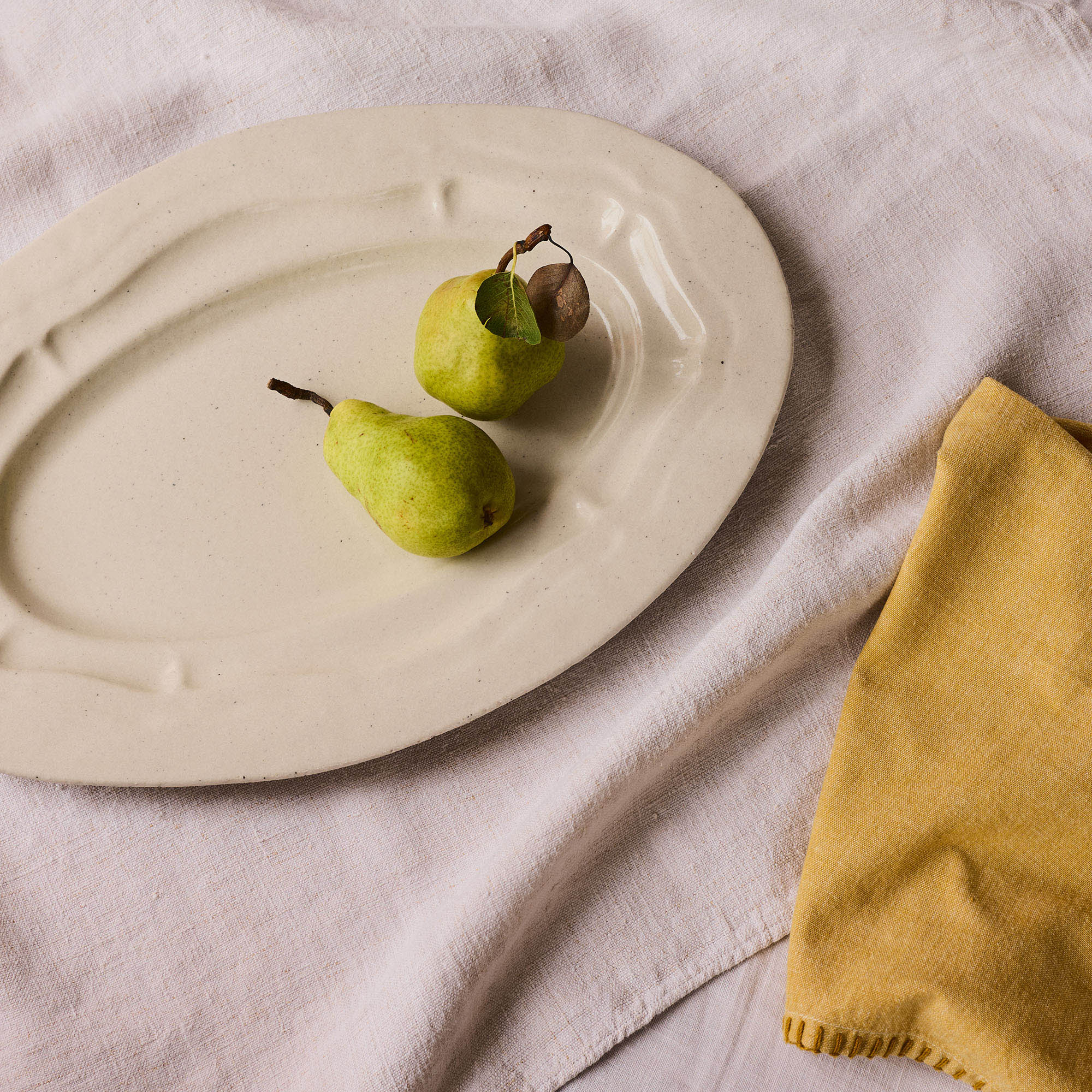 Réfectoire Serving Platter 43 x 30cm in Sable Brillant