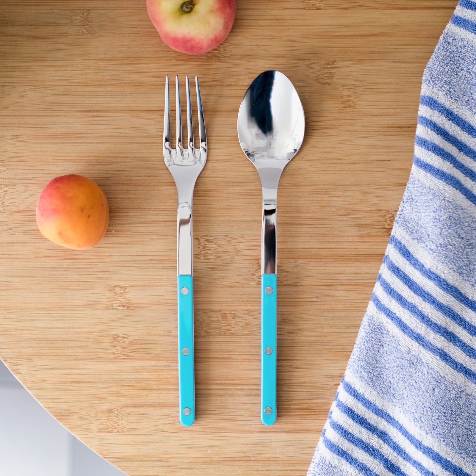 Bistrot Solid Serving Set in Turquoise