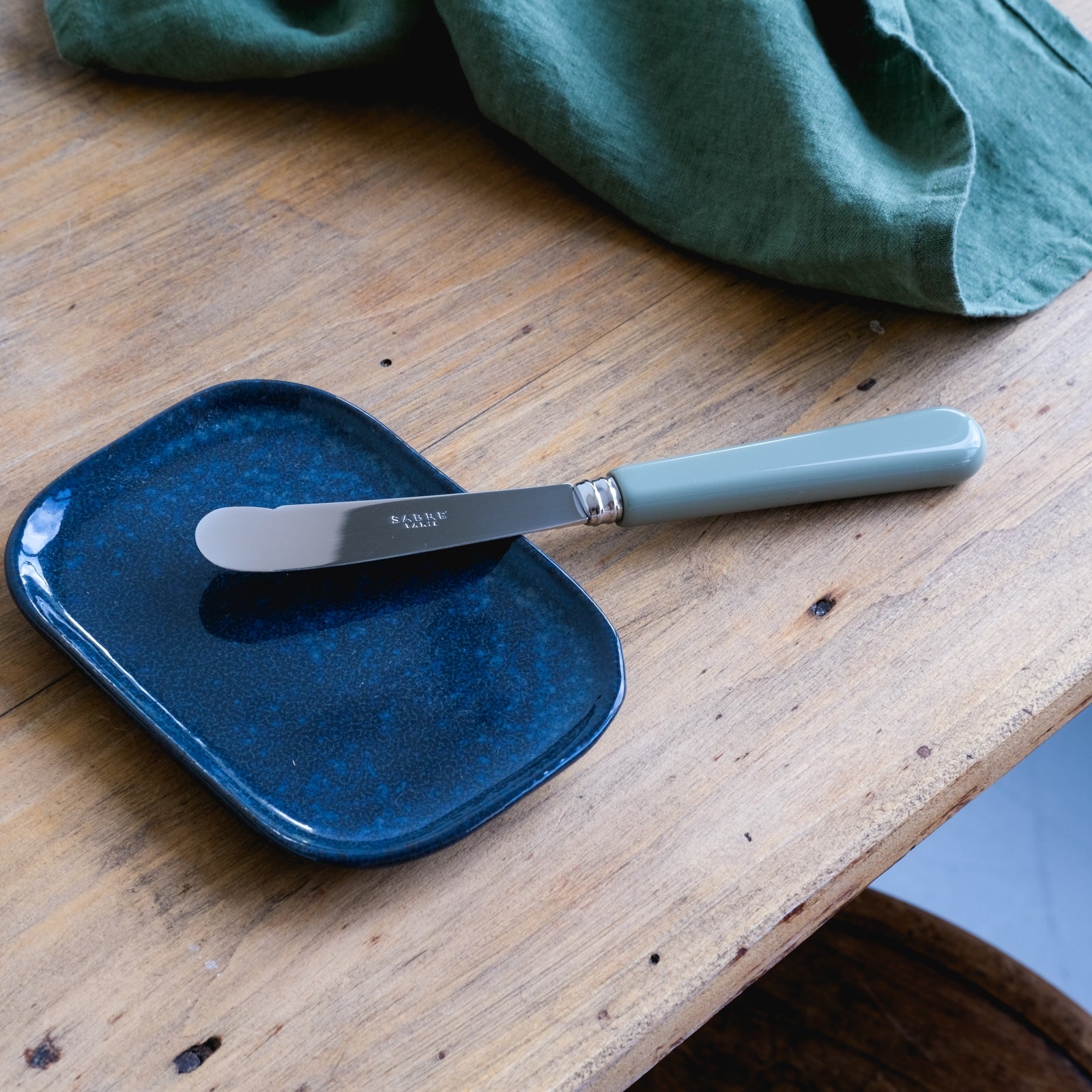 Pop Butter Knife in Asparagus