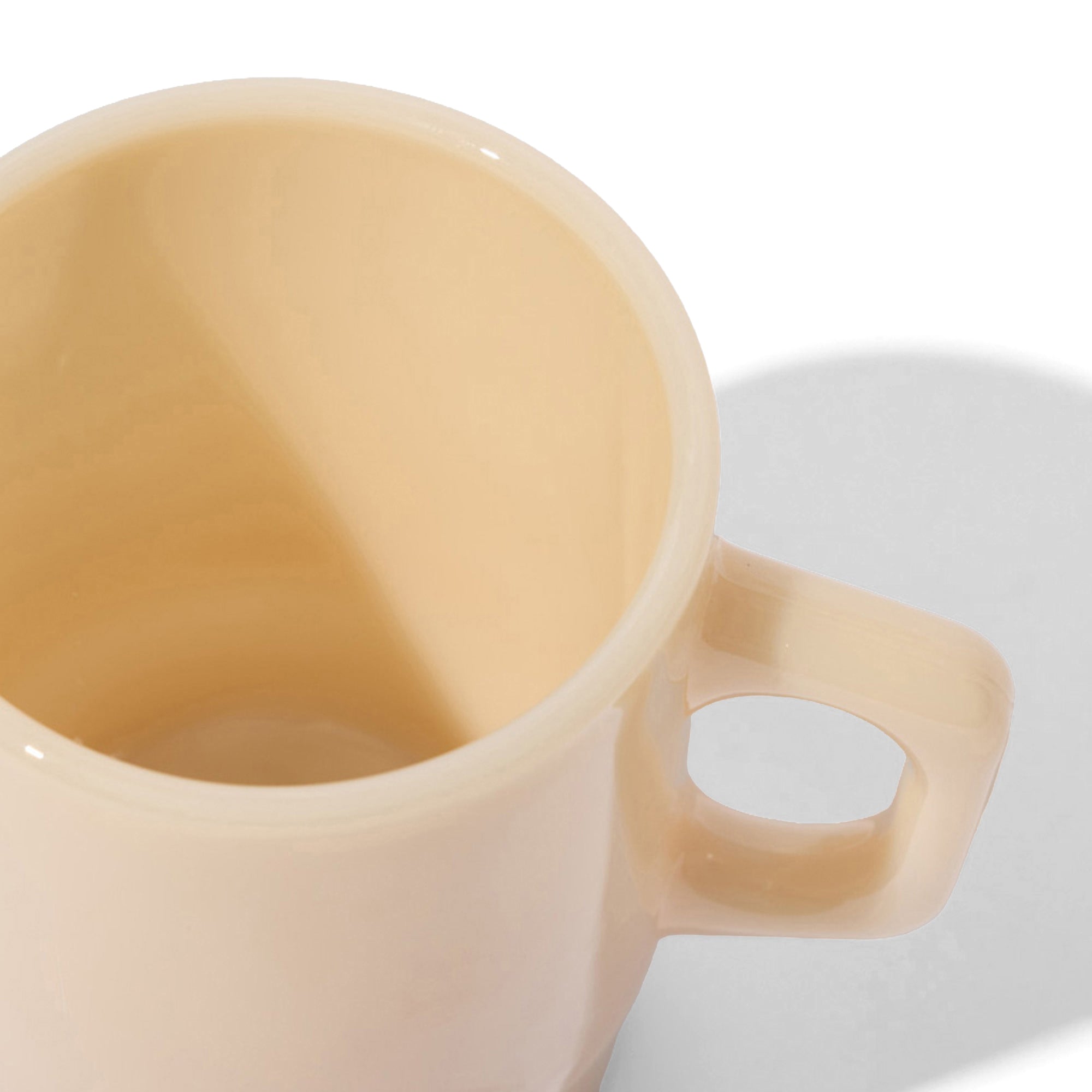 Basic Milk Glass in Latte